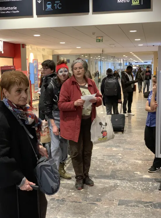 More demonstrators at Toulouse Matabiau train station.
